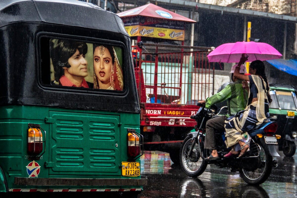Monsoon love street photography in Surat 2016