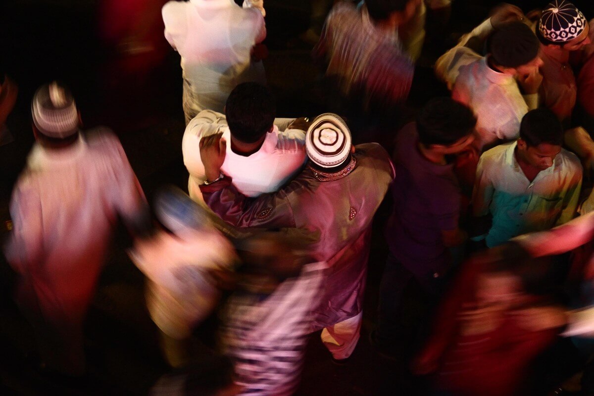 Bonding street photography in Surat 2014